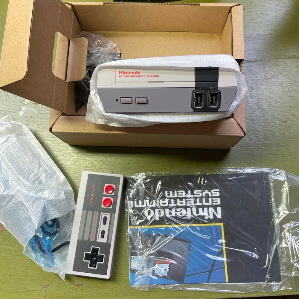 Nintendo NES Classic Edition - Black and Gray